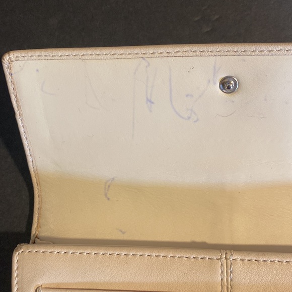 Coach beige, trifold wallet. - Picture 9 of 16